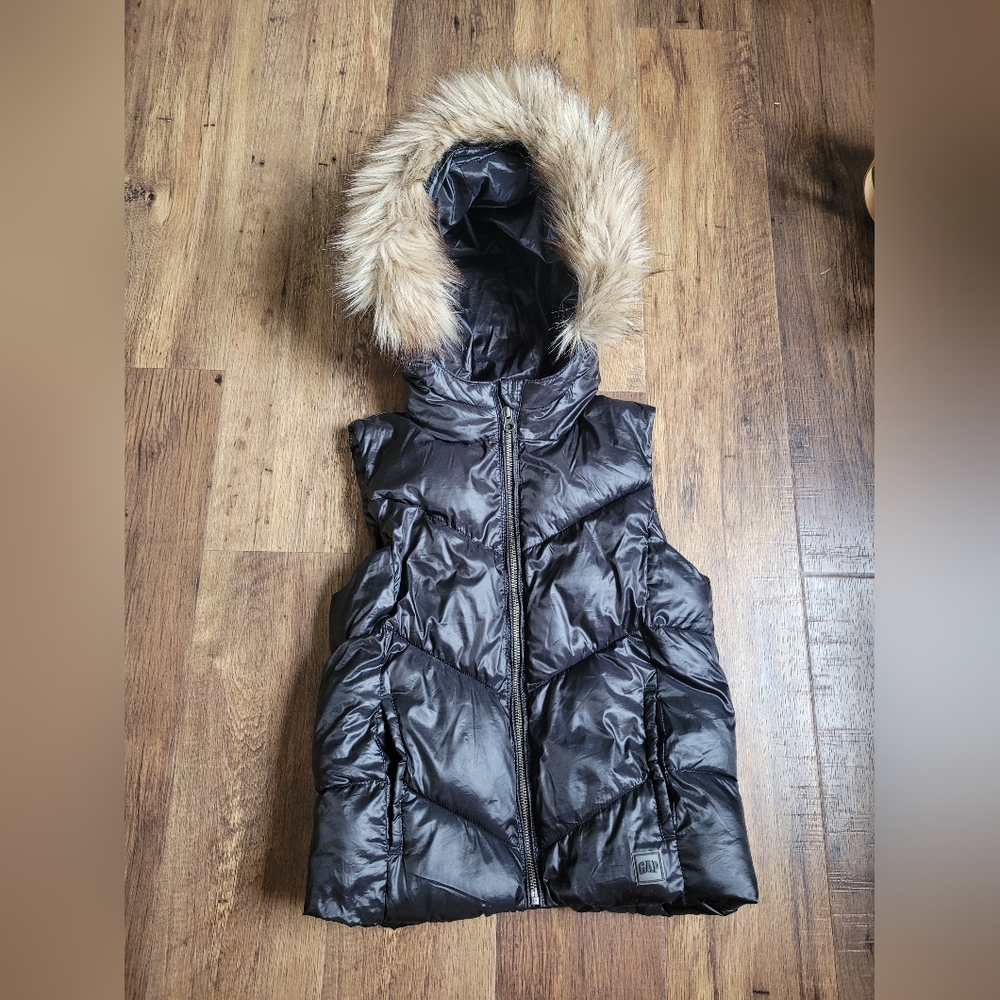Gap Kids XL 14/16 Girls Black Chevron Fur Hooded Puffer Vest